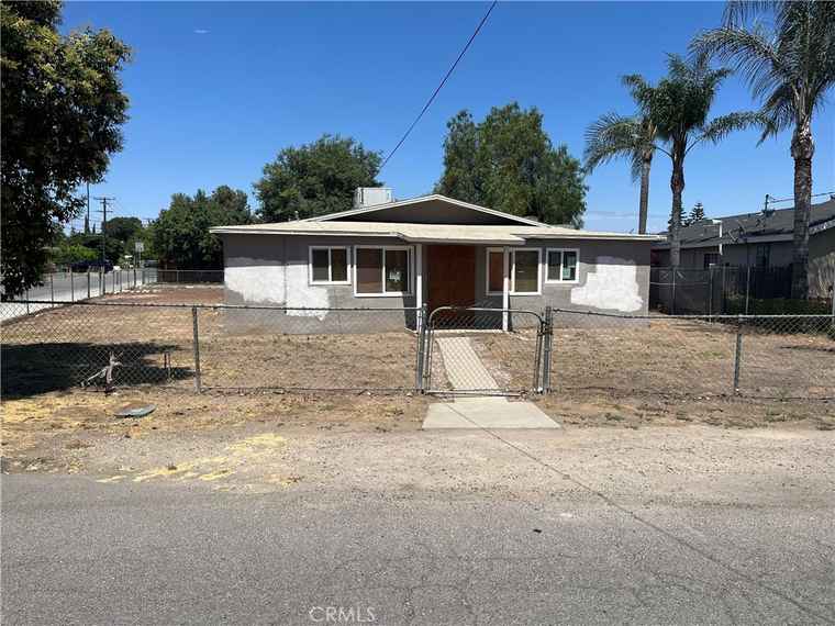 Photo of 10976 Bushnell Ave Riverside, CA 92505