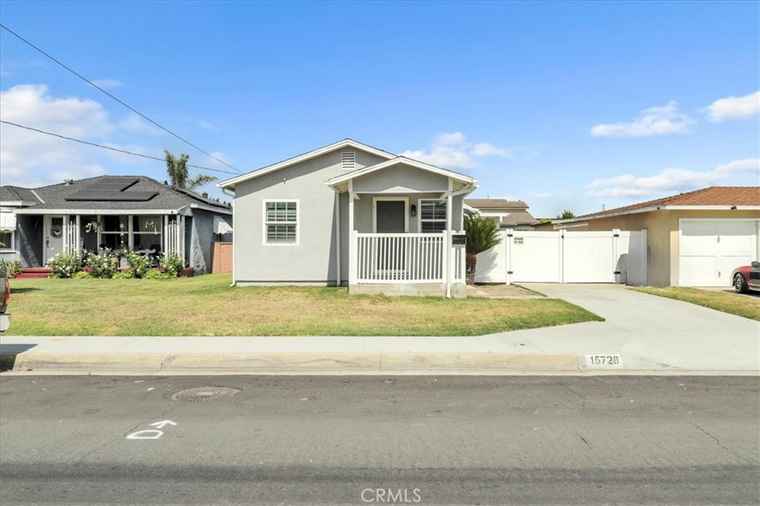 Photo of 15728 Stevens Ave Bellflower, CA 90706