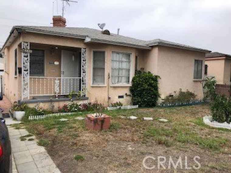 Photo of 9611 Mallison Ave South Gate, CA 90280