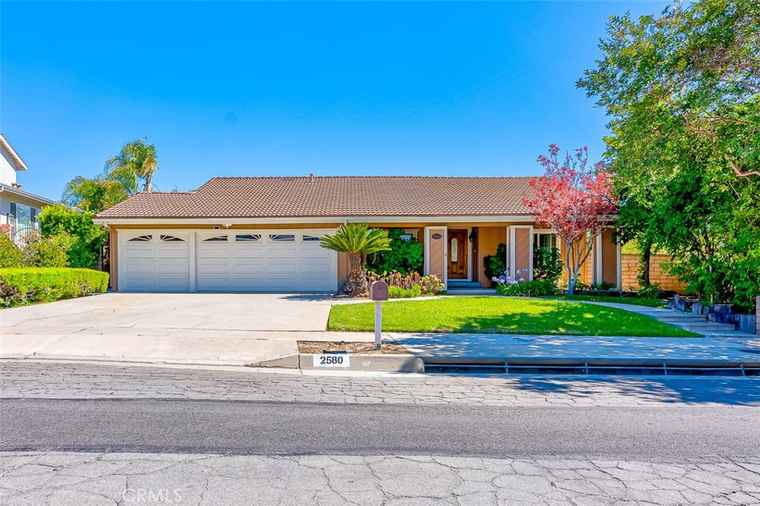 Photo of 2580 Crown Way Fullerton, CA 92833