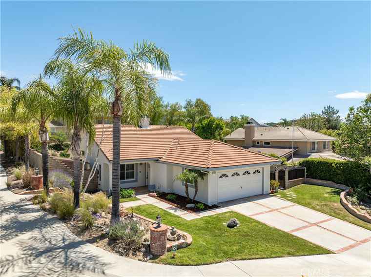 Photo of 28384 Rodgers Dr Saugus, CA 91350