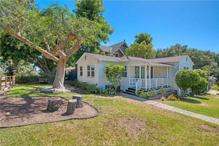 Photo of 252 E Scenic Dr Monrovia, CA 91016