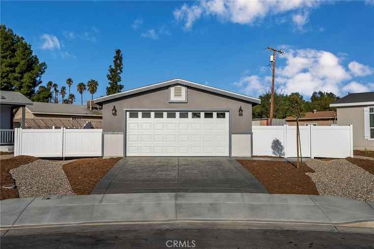 Photo of 738 Larissa Ct Perris, CA 92570