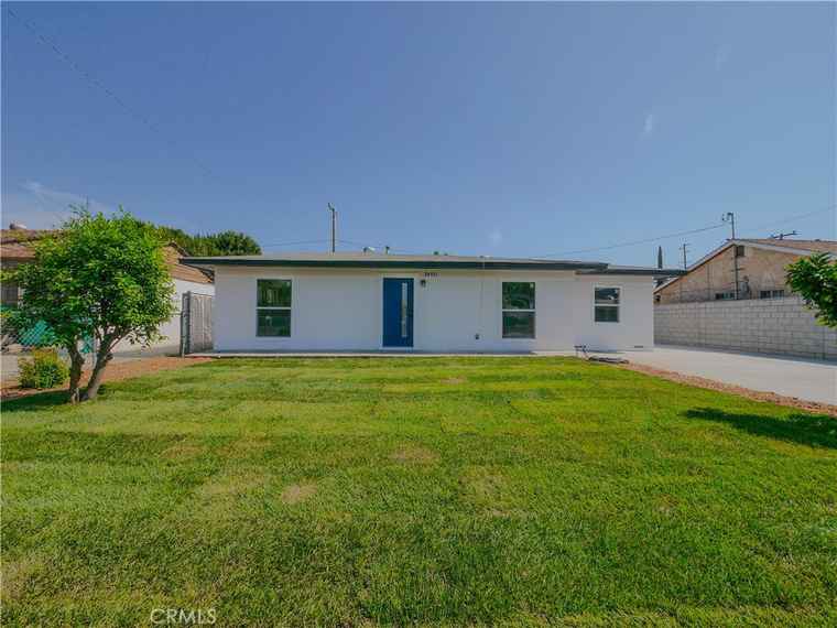 Photo of 24931 Vine St San Bernardino, CA 92410