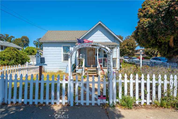 Photo of 904 Monterey Morro Bay, CA 93442