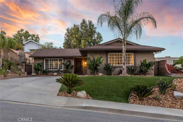 Photo of 23235 Redbud Ridge Cir Valencia, CA 91354