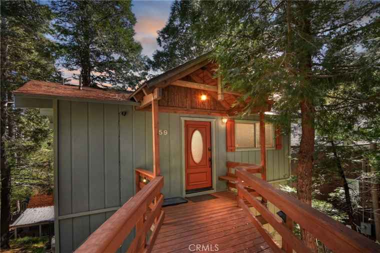 Photo of 859 Poe Ct Lake Arrowhead, CA 92352