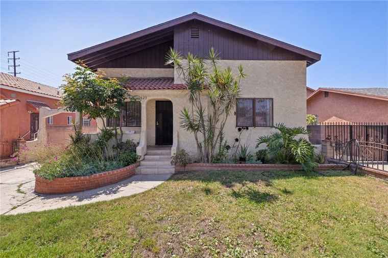Photo of 9629 Elizabeth Ave South Gate, CA 90280