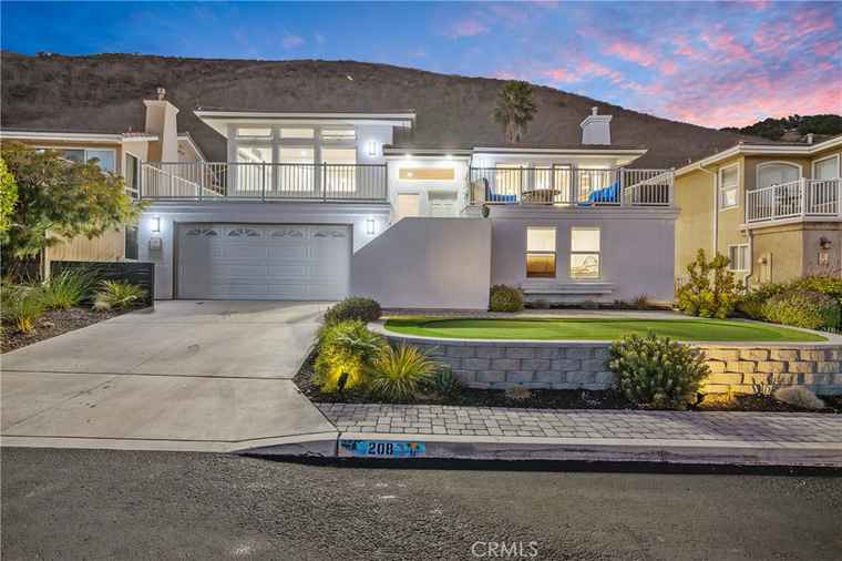 Photo of 208 Foothill Rd Pismo Beach, CA 93449