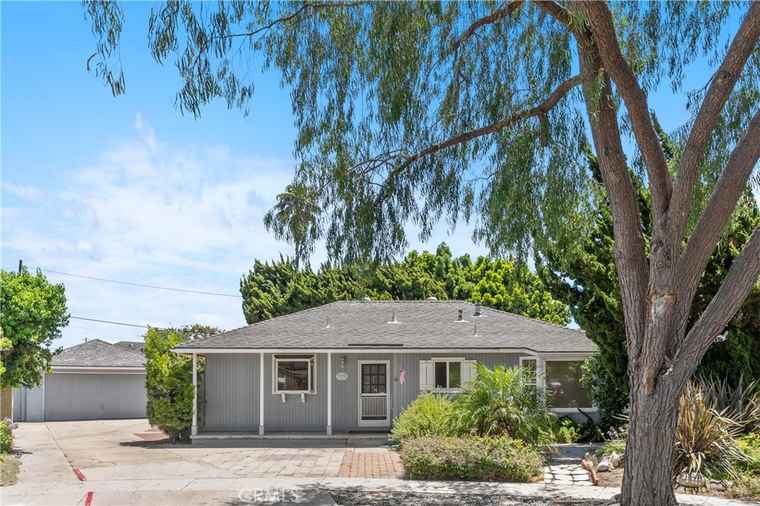 Photo of 1920 Faust Ave Long Beach, CA 90815