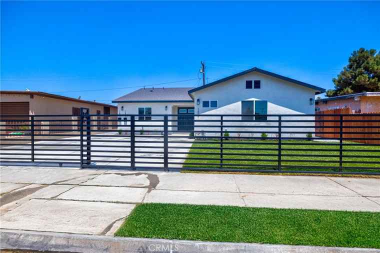Photo of 1601-1603 W 165th St Compton, CA 90220