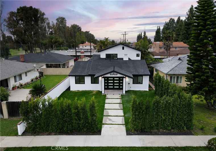 Photo of 10417 Old River School Rd Downey, CA 90241