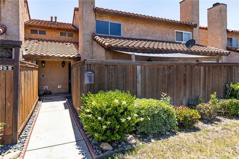 Photo of 16595 Terrace Ln Unit C Fontana, CA 92335