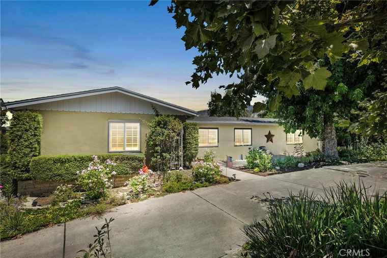 Photo of 36126 Panorama Dr Yucaipa, CA 92399