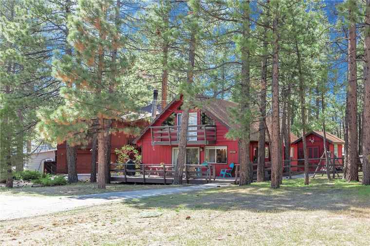 Photo of 39392 Willow Landing Rd Big Bear Lake, CA 92315