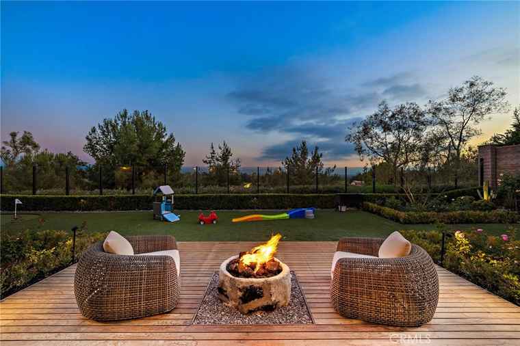 Photo of 137 Sunset Cv Irvine, CA 92602