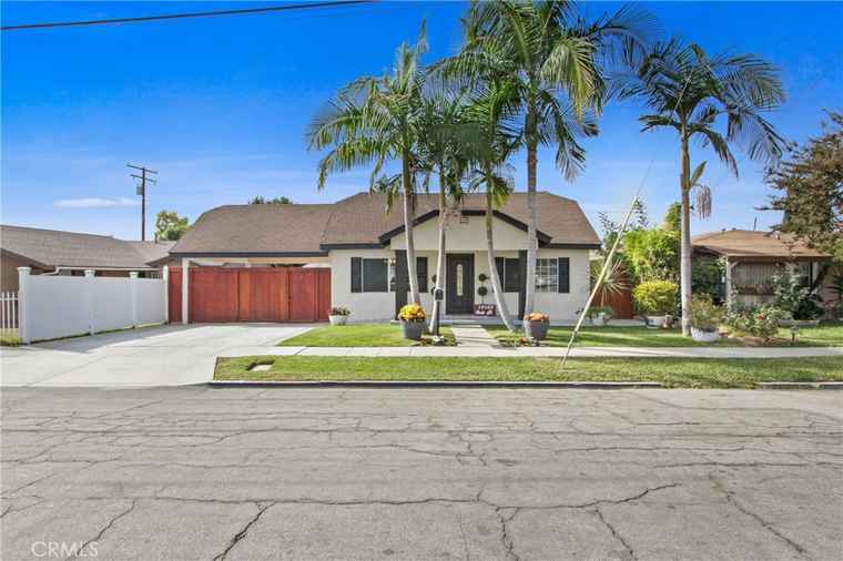 Photo of 13100 Oak St Whittier, CA 90602