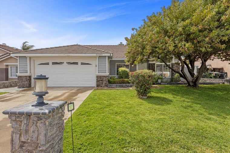 Photo of 32563 Cedar Spring Ct Wildomar, CA 92595