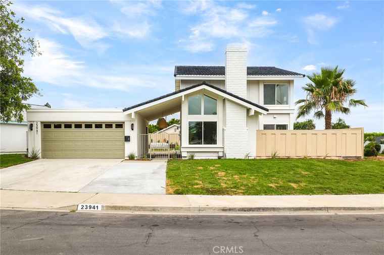 Photo of 23941 Jarrow Ln Lake Forest, CA 92630