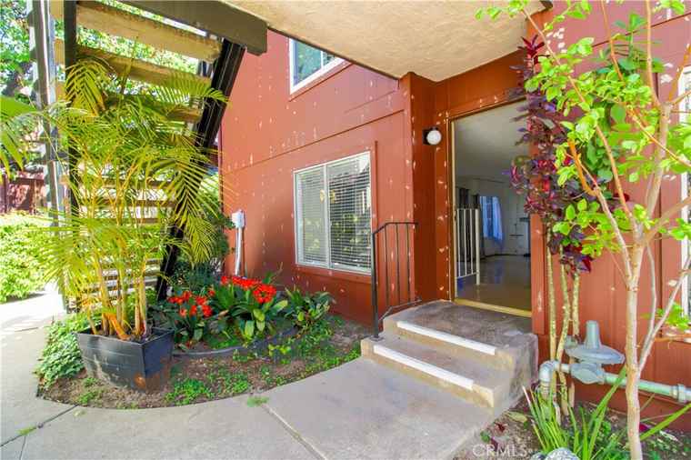 Photo of 5033 Maytime Ln Culver City, CA 90230