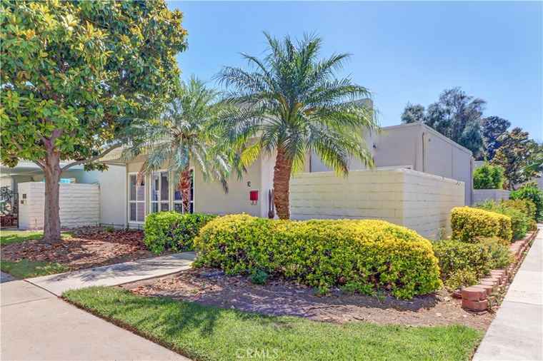 Photo of 2049 Via Mariposa East Unit E Laguna Woods, CA 92637