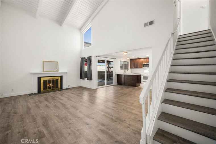 Photo of 10395 Hammontree Dr Garden Grove, CA 92843