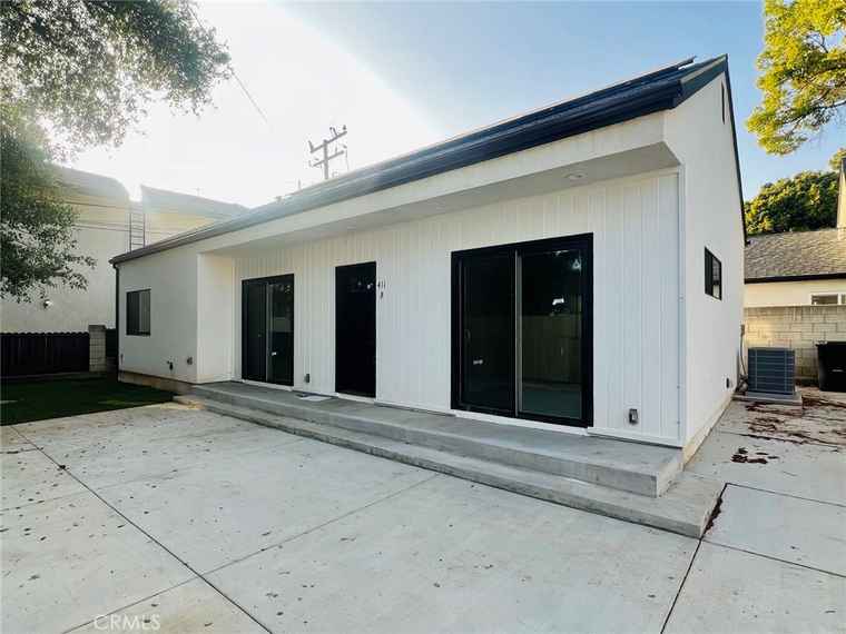 Photo of 411 N Palm Ave Alhambra, CA 91801