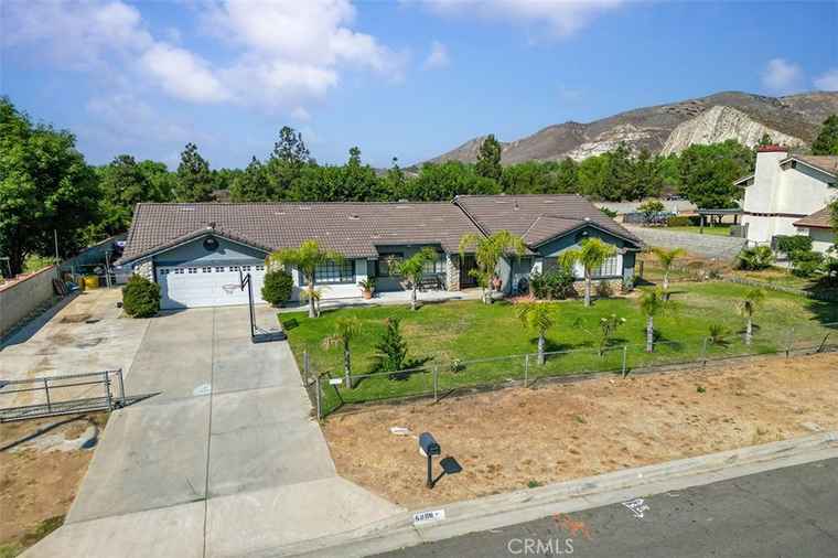 Photo of 6860 27th St Jurupa Valley, CA 92509