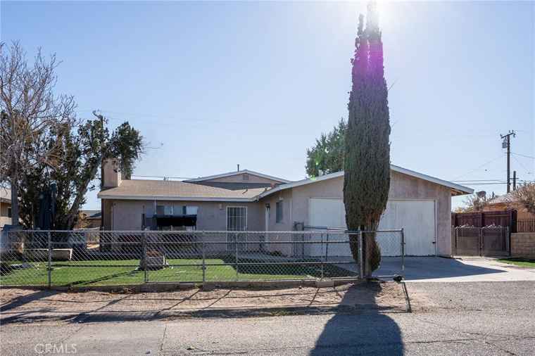 Photo of 16231 Chestnut St Hesperia, CA 92345