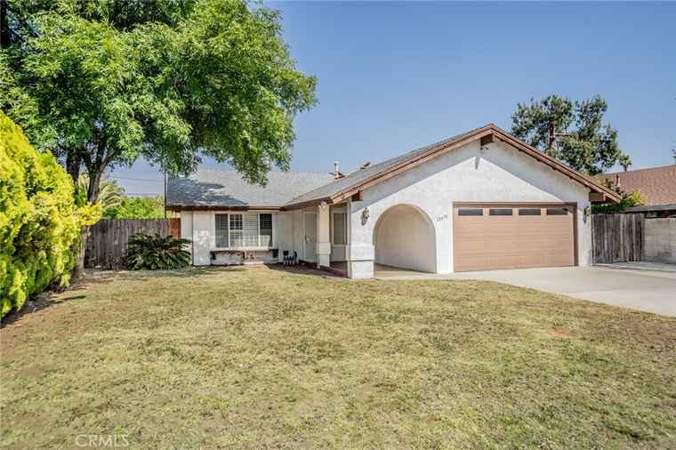 Photo of 12078 Webb St Moreno Valley, CA 92557