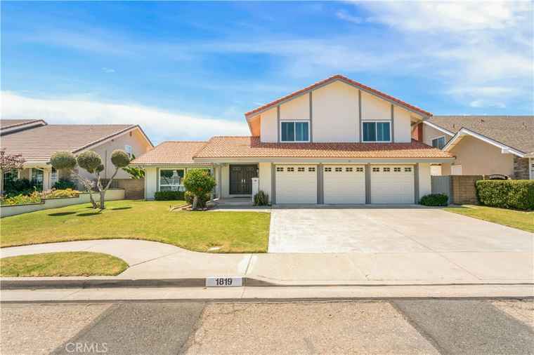 Photo of 1819 Jones Pl Placentia, CA 92870