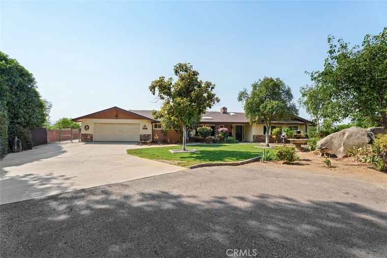 Photo of 1555 Washington St Ramona, CA 92065