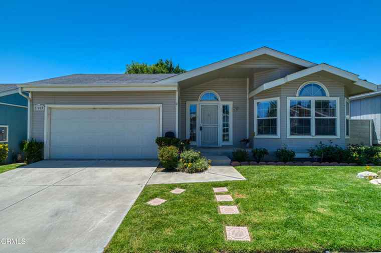 Photo of 27809 Blue Sky Ln Canyon Country, CA 91351