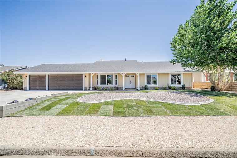 Photo of 11617 Low Chaparral Dr Victorville, CA 92392