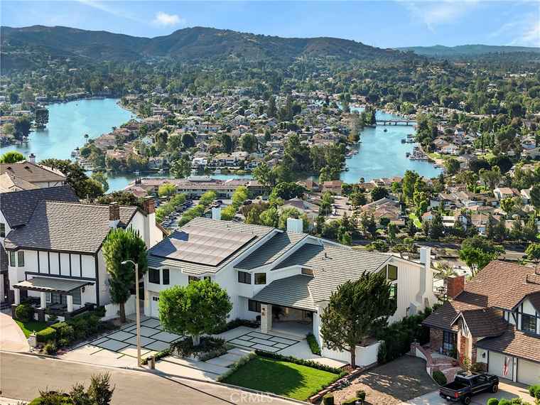 Photo of 32075 Canterhill Pl Westlake Village, CA 91361