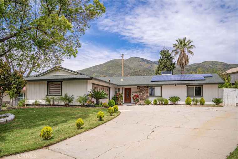 Photo of 2583 Spring Meadow Ln Highland, CA 92346