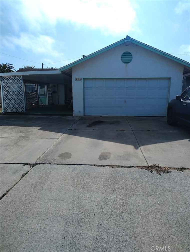Photo of 328 N X St Lompoc, CA 93436