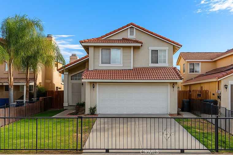 Photo of 359 Bahia St Perris, CA 92571