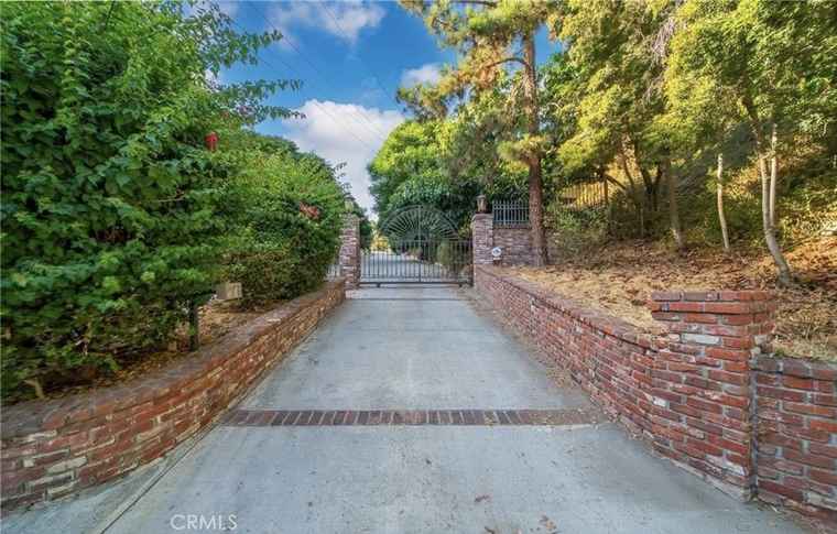 Photo of 330 N Madison Ave Monrovia, CA 91016