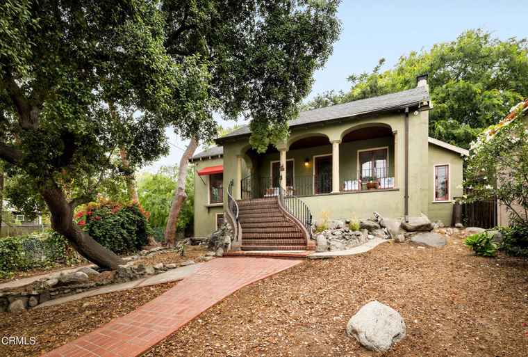 Photo of 413 Sycamore Pl Sierra Madre, CA 91024