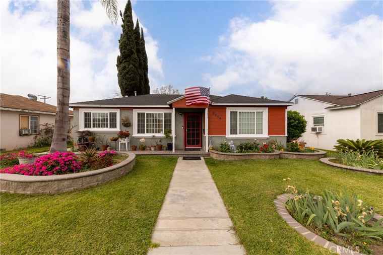 Photo of 8644 Stewart And Gray Rd Downey, CA 90241
