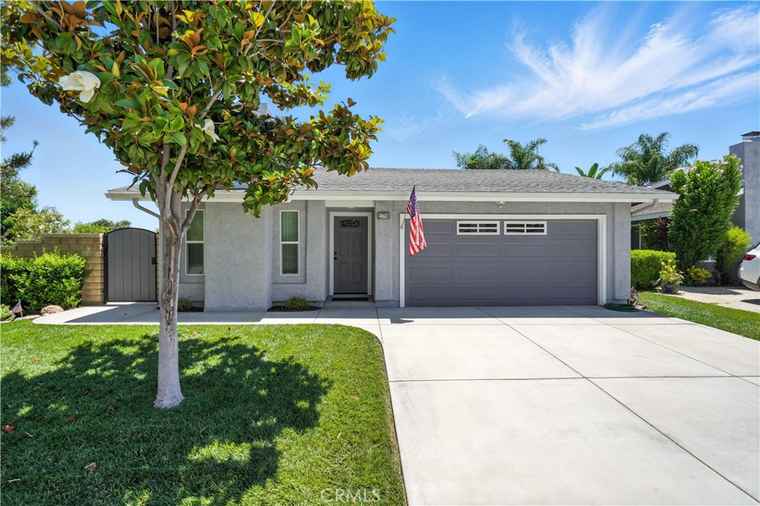 Photo of 25796 Olivas Park Rd Valencia, CA 91355