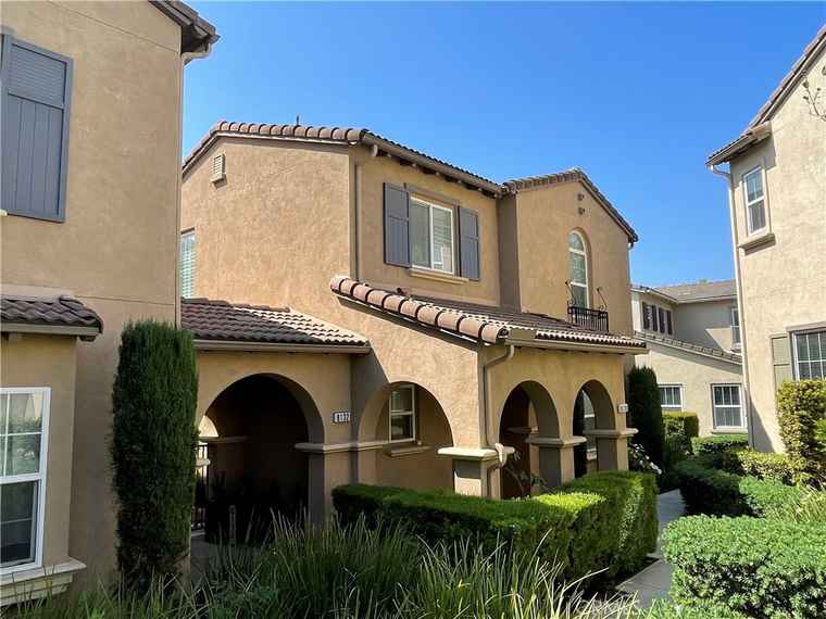 Photo of 8130 Wishing Well Ln Chino, CA 91708