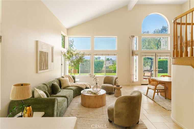Photo of 23014 Weymouth Pl Valencia, CA 91354