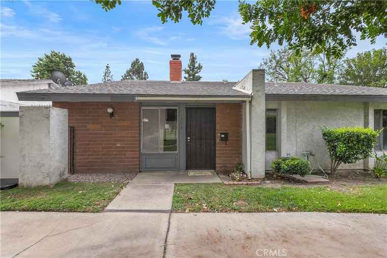 Photo of 1393 Maxwell Ln Upland, CA 91786