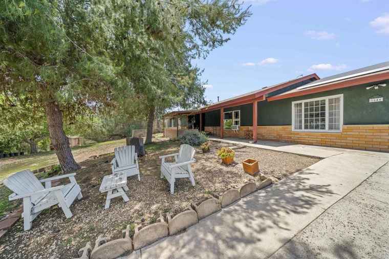 Photo of 1644 Cuatro Ln Fallbrook, CA 92028