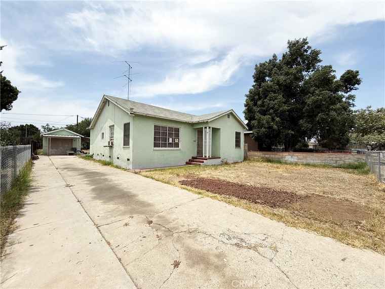 Photo of 3864 Myers St Riverside, CA 92503