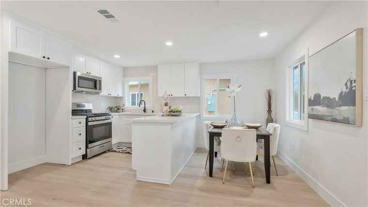 Photo of 802 S Olive Ave Alhambra, CA 91803