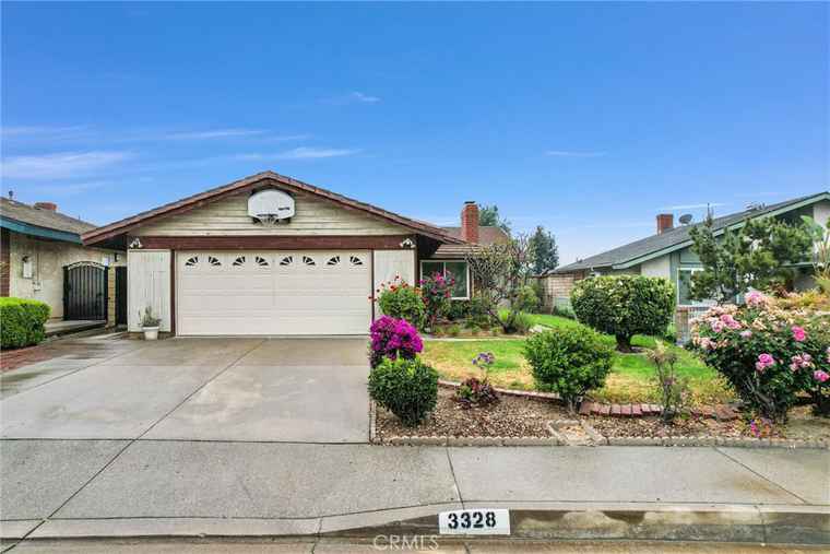 Photo of 3328 Shadylawn Dr Duarte, CA 91010