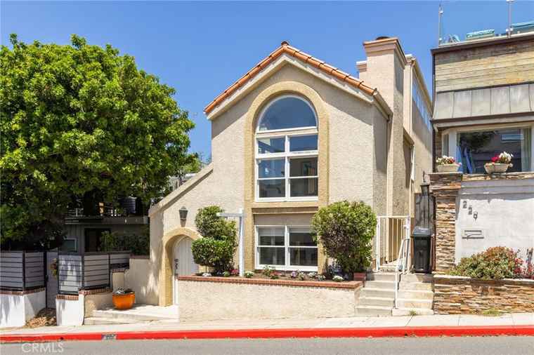 Photo of 225 27th St Hermosa Beach, CA 90254